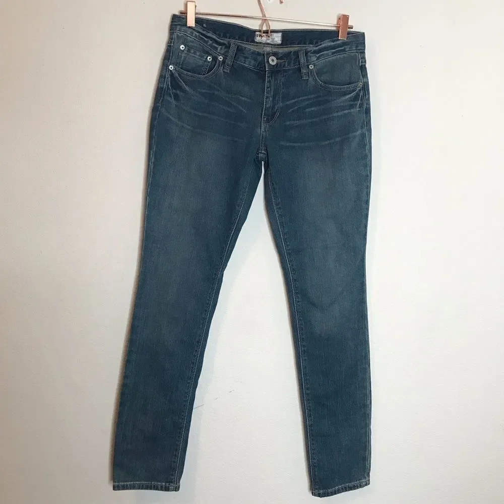 Free people dark wash jeans‎